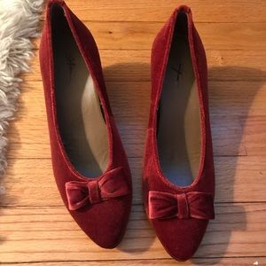 Llbean red velvet kitten heels size 8